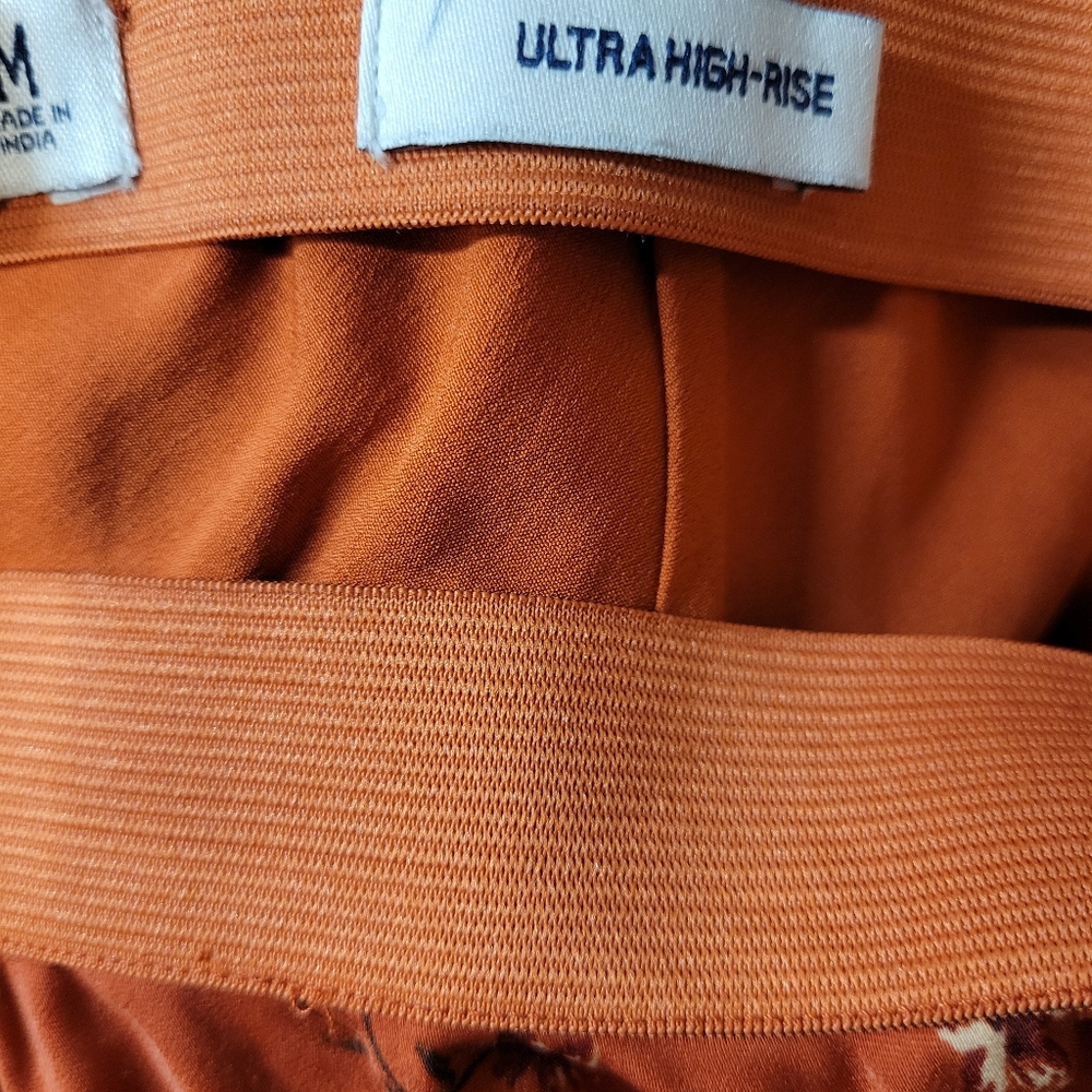 Hollister Floral Women's Skirt in Rust Medium - Picture 5 of 6